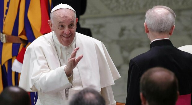 Papa Francesco: “Se non potete avere figli, pensate all’adozione”